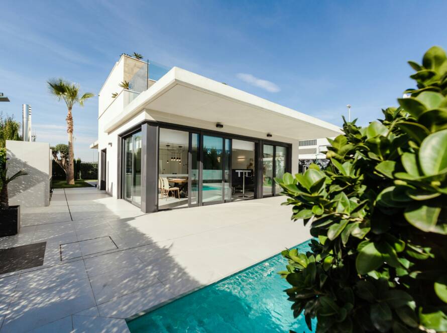 REAL ESTATE EXPERT ARSID RRABOSHTA EXPLAINS WHY YOU SHOULD INVEST IN REAL ESTATE