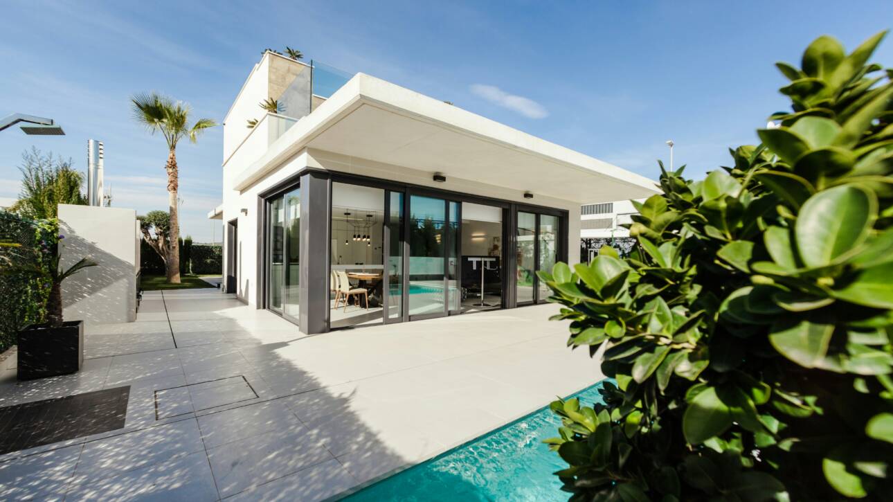 REAL ESTATE EXPERT ARSID RRABOSHTA EXPLAINS WHY YOU SHOULD INVEST IN REAL ESTATE